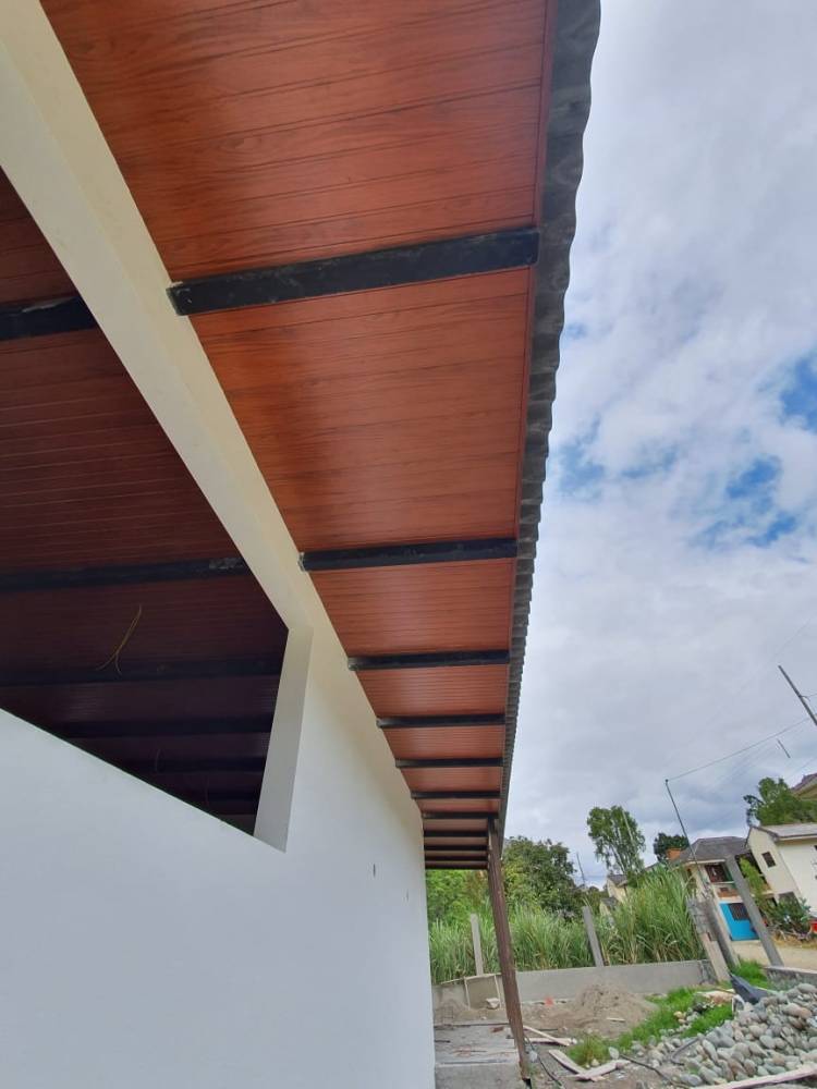 TECHO EN PVC COLOR MADERA | Cielart - Cielo Raso, Cuenca - Ecuador TECHO EN PVC COLOR MADERA | Cielart - Cielo Raso, Cuenca - Ecuador